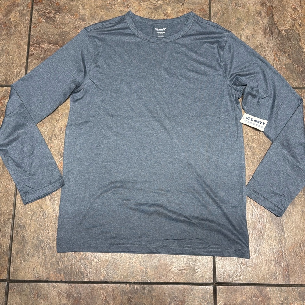 Athletic long sleeve